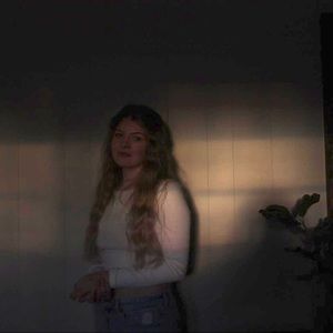 Meet your Posher, Claire